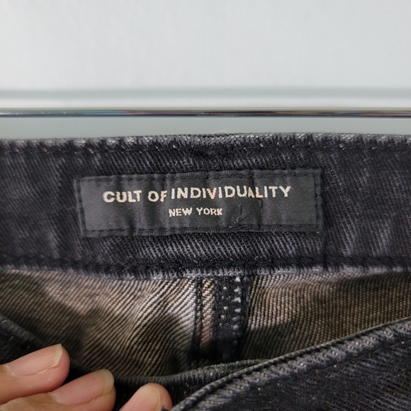 CULT Of INDIVIDUALITY Zen Mid-Rise Jeans Sz 29 Dark Washed Distressed Skinny Leg - Picture 8 of 10